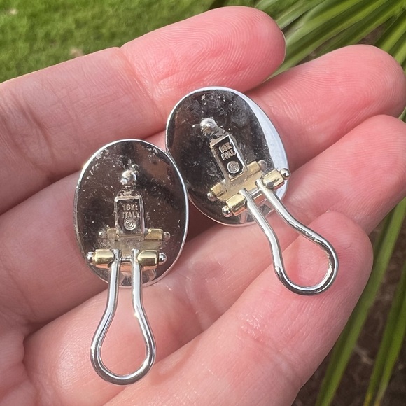 Bel Oro 18KT white Yellow Gold two tone Omega Clip pierced Earrings textured 18k - Picture 7 of 16